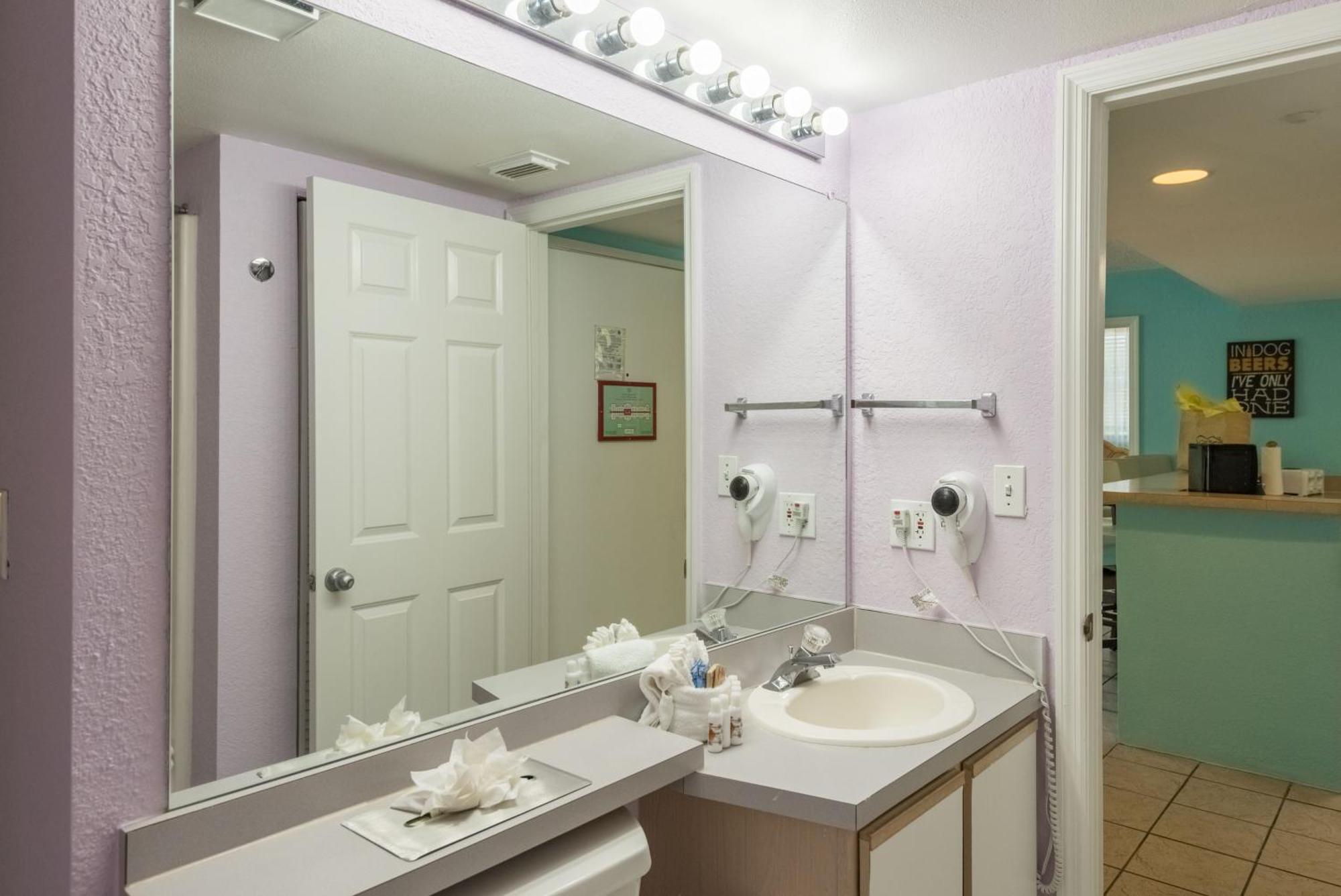 Sunrise Suites Jamaica Suite #102 Key West Room photo